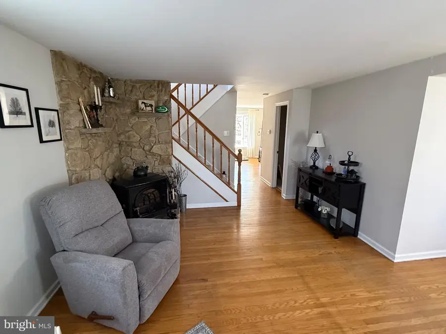 431 N Forklanding Rd, Maple Shade, NJ 08052 - #3