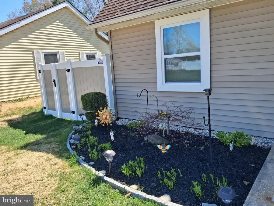 41 Evergreen Dr, Willingboro, NJ 08046 - #2