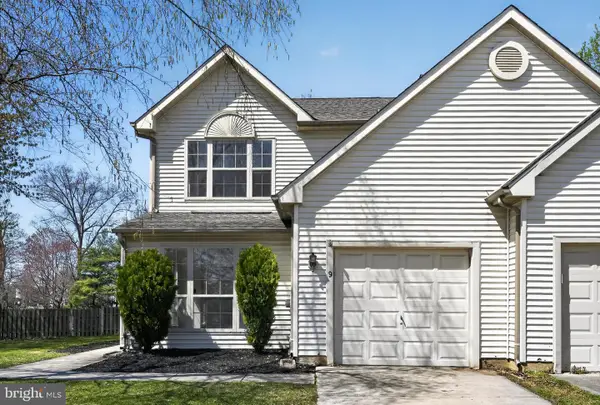 9 Dewberry Ln, DELRAN, NJ 08075