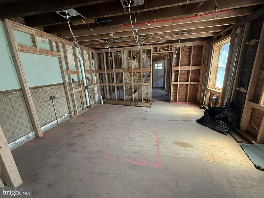 511 Linden Ave, Burlington, NJ 08016 - #3