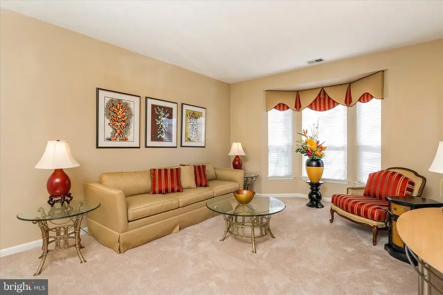 25 Chamber Ln, Columbus, NJ 08022 - #3