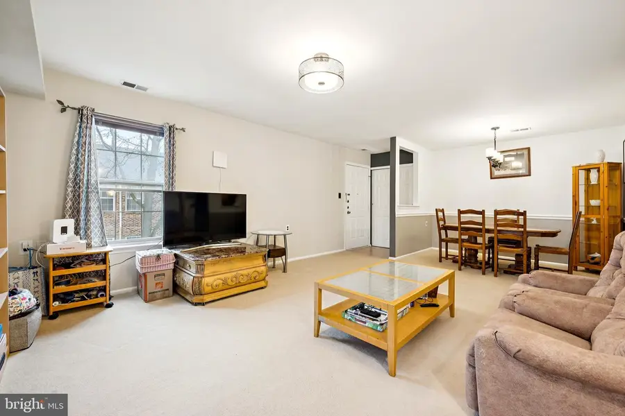 112 Village Ln, Mount Laurel, NJ 08054 - #3