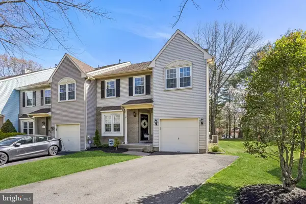 19 Regency Ct, MARLTON, NJ 08053