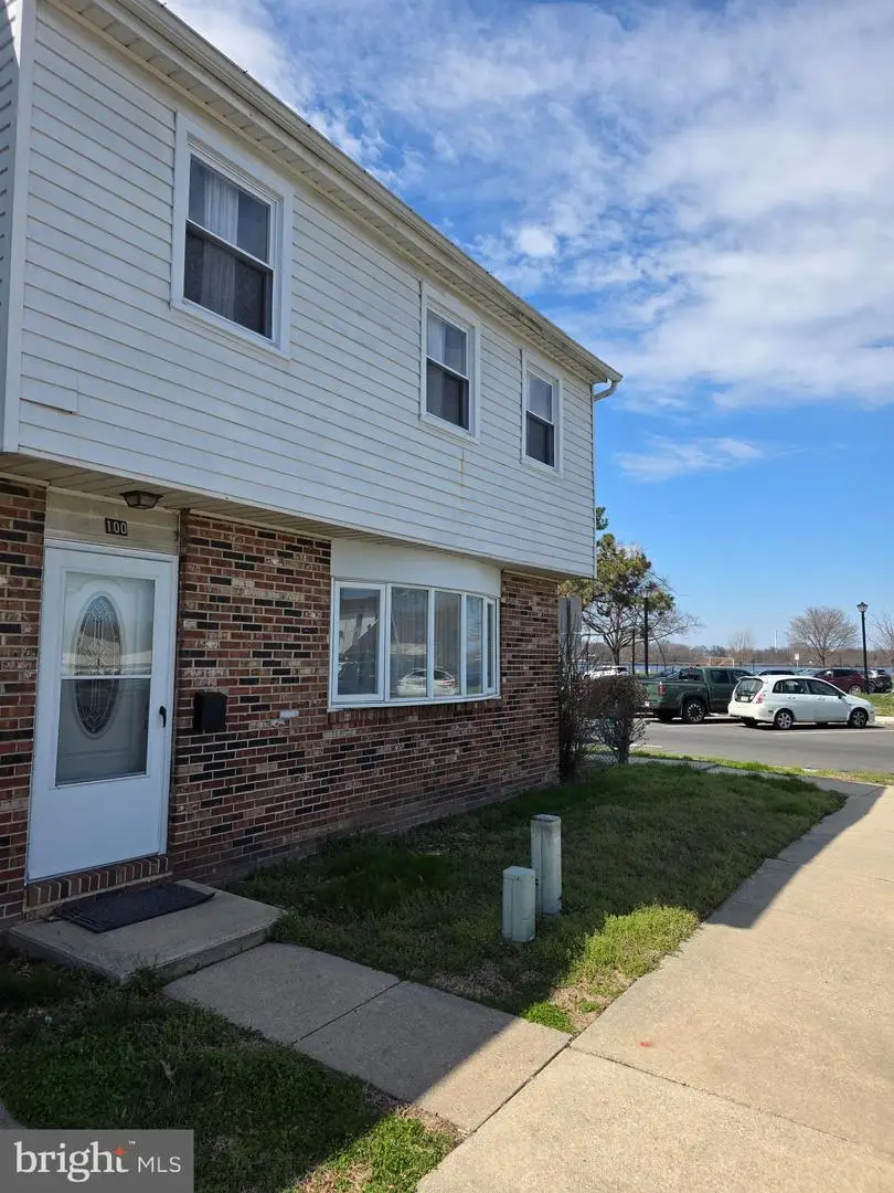 100 Stacy Ct, Burlington, NJ 08016 - #1