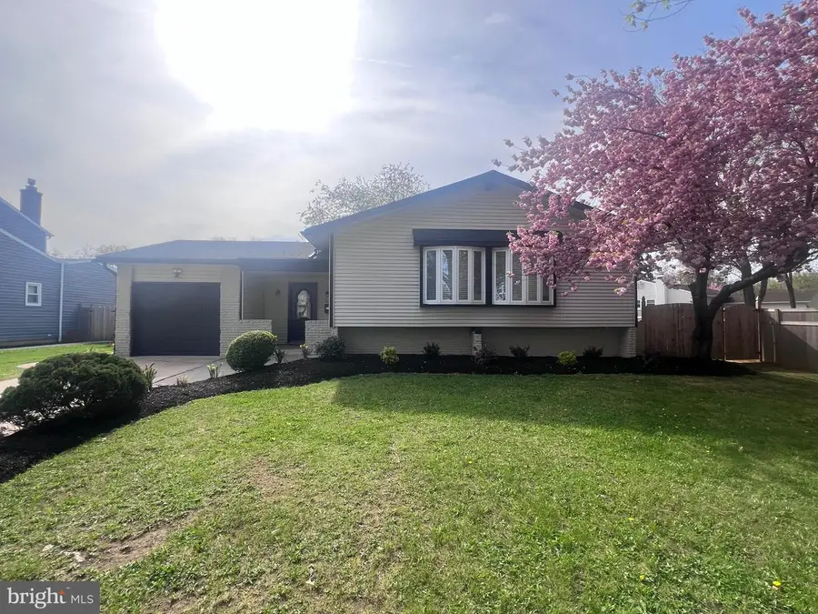 122 Oxford Pl, Mount Laurel, NJ 08054 - #2