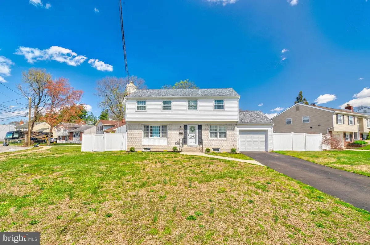 501 E Franklin Ave, Edgewater Park, NJ 08010 - #1