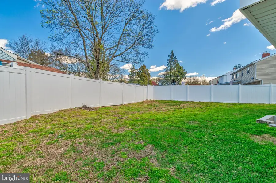 501 E Franklin Ave, Edgewater Park, NJ 08010 - #3