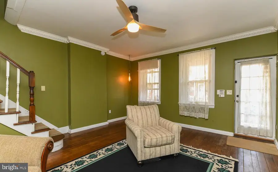 326 Penn St, Burlington, NJ 08016 - #3