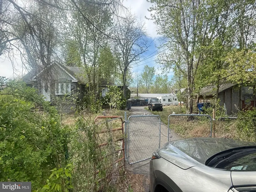 409 Ridge Rd, Southampton, NJ 08088 - #3