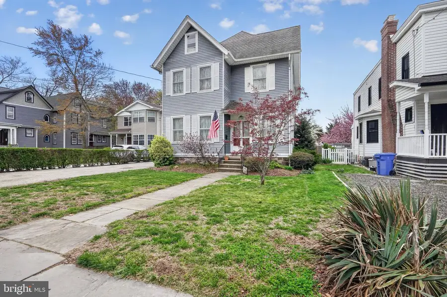 704 Main St, Riverton, NJ 08077 - #3