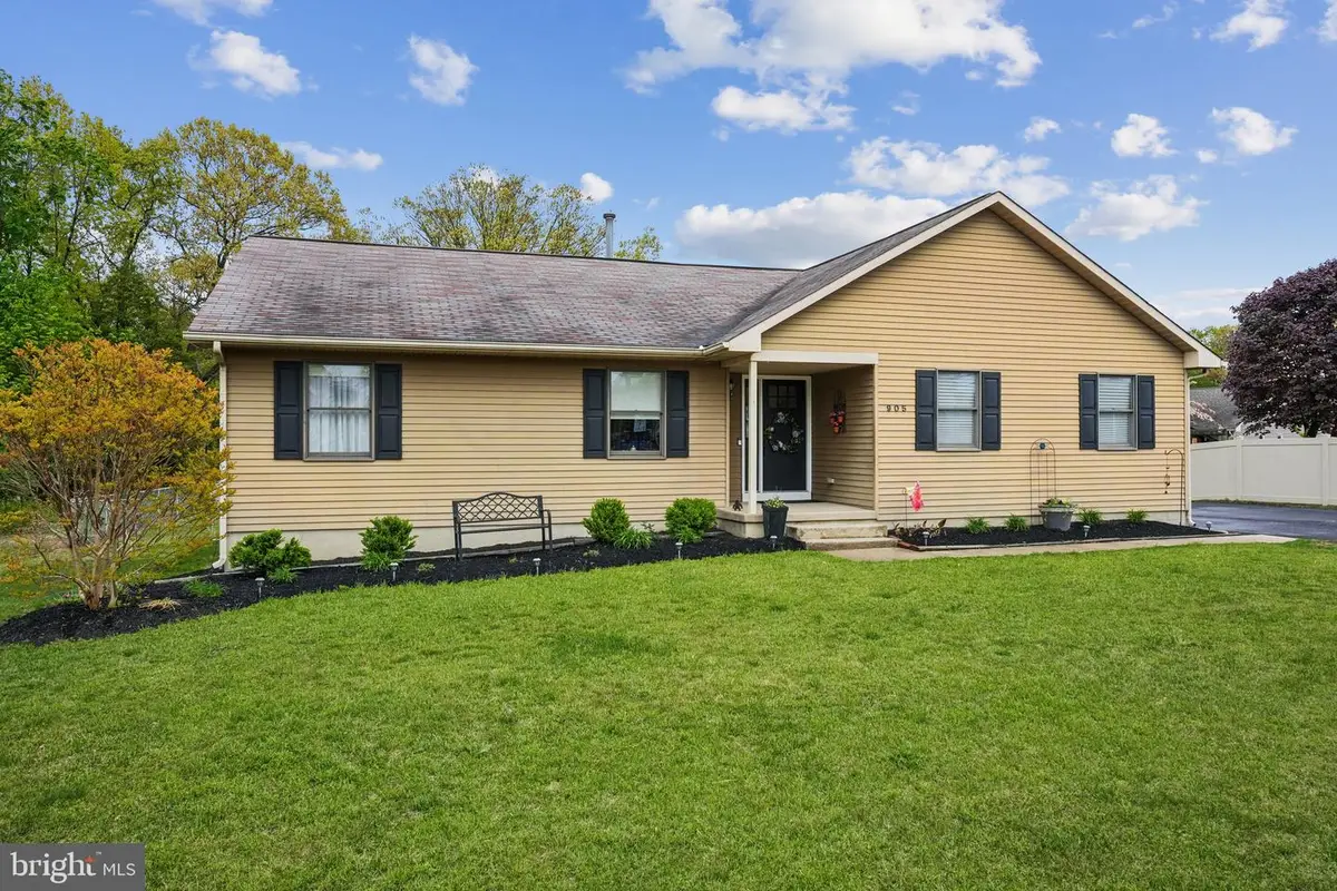905 Bridgeboro St, Delran, NJ 08075 - #1