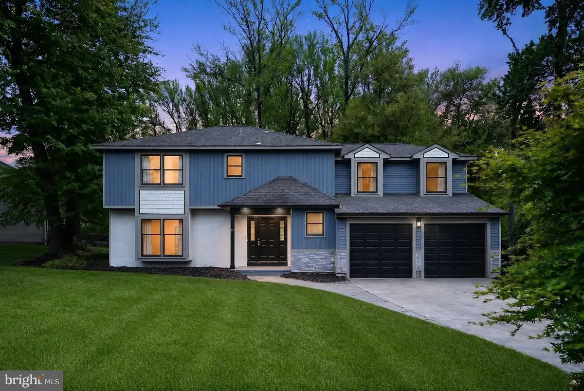 14 Greentree Dr, Burlington, NJ 08016 - #1