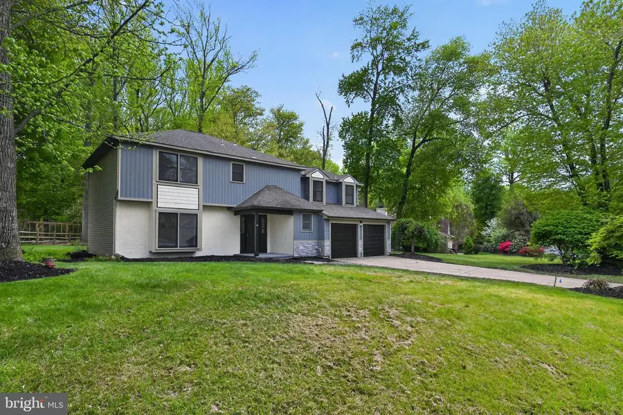 14 Greentree Dr, Burlington, NJ 08016 - #3