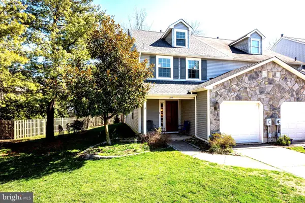 305 Hazelwood Ln, MARLTON, NJ 08053