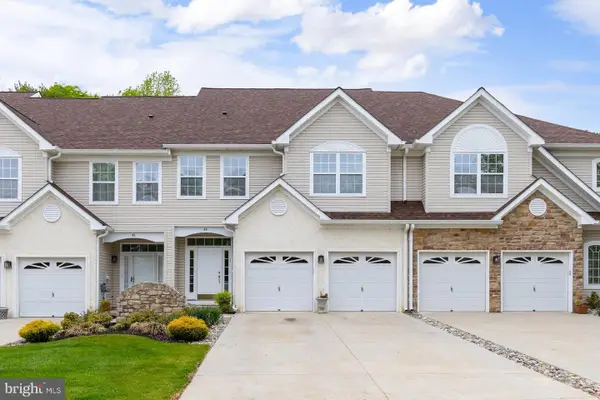 44 Wimbledon Way, MARLTON, NJ 08053