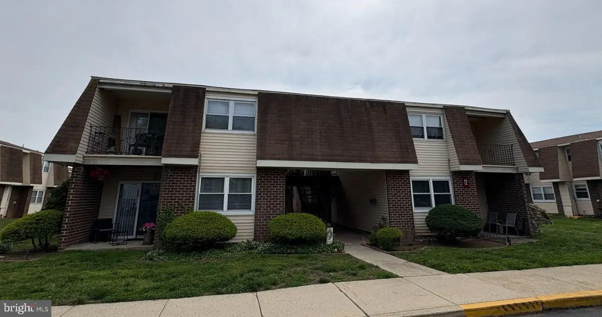 12--4 Florence Tollgate Pl #4, Florence, NJ 08518 - #1