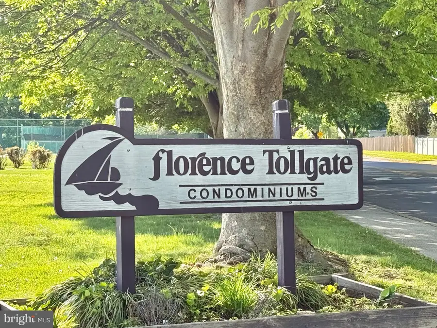 6 Florence Tollgate Pl #3, Florence, NJ 08518 - #2