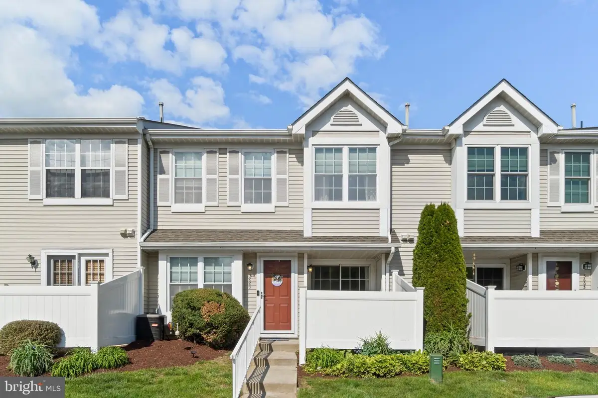 3602 Fenwick Ln, Mount Laurel, NJ 08054 - #1