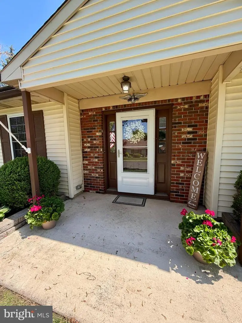 102 Carriage Hill Ct, Columbus, NJ 08022 - #3