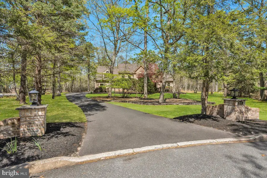 5 Hamilton Ct, Southampton, NJ 08088 - #3