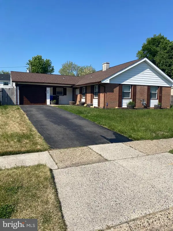 41 Brunswick Ln, WILLINGBORO, NJ 08046