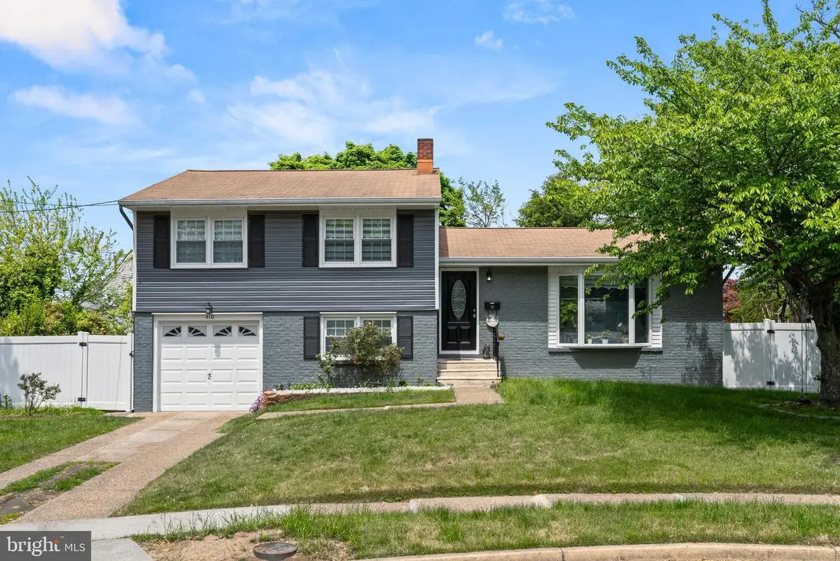 410 Taft Pl, Beverly, NJ 08010 - #1