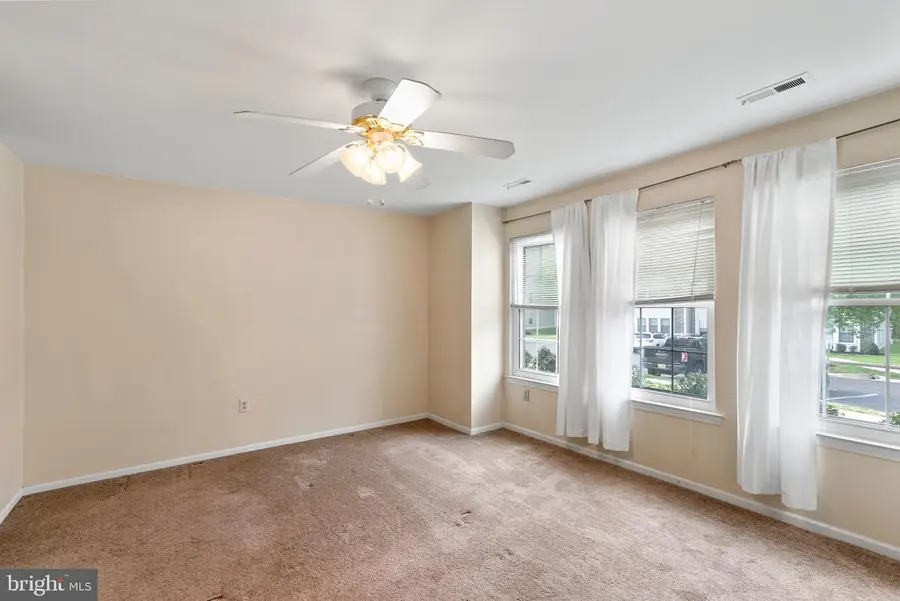 89 Bridgewater Dr, Marlton, NJ 08053 - #3