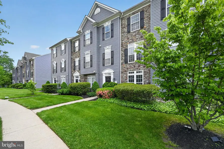 3 Swan Ct, Delran, NJ 08075 - #2