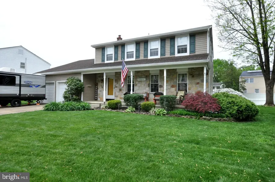 102 Holiday Ct, Mount Laurel, NJ 08054 - #2