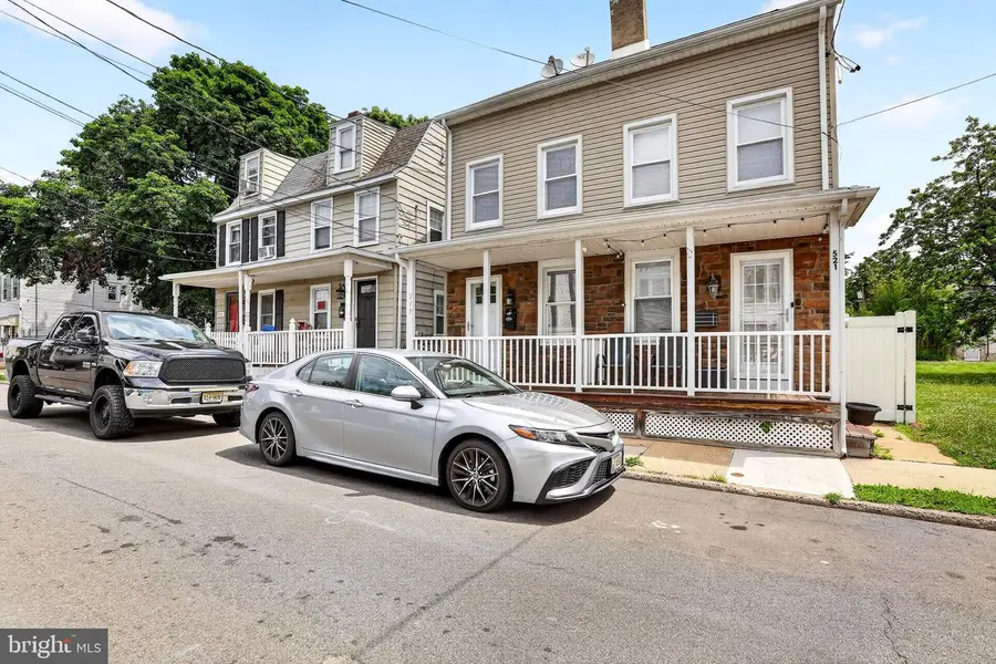 519 Willow St, Bordentown, NJ 08505 - #3