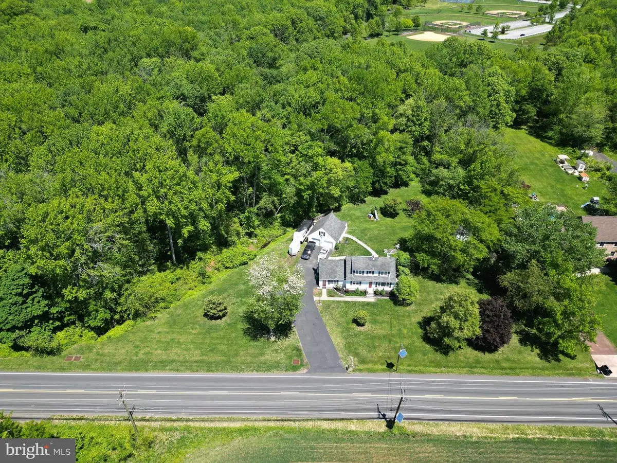 31 Bordentown Chesterfield Rd, Chesterfield, NJ 08515 - #1