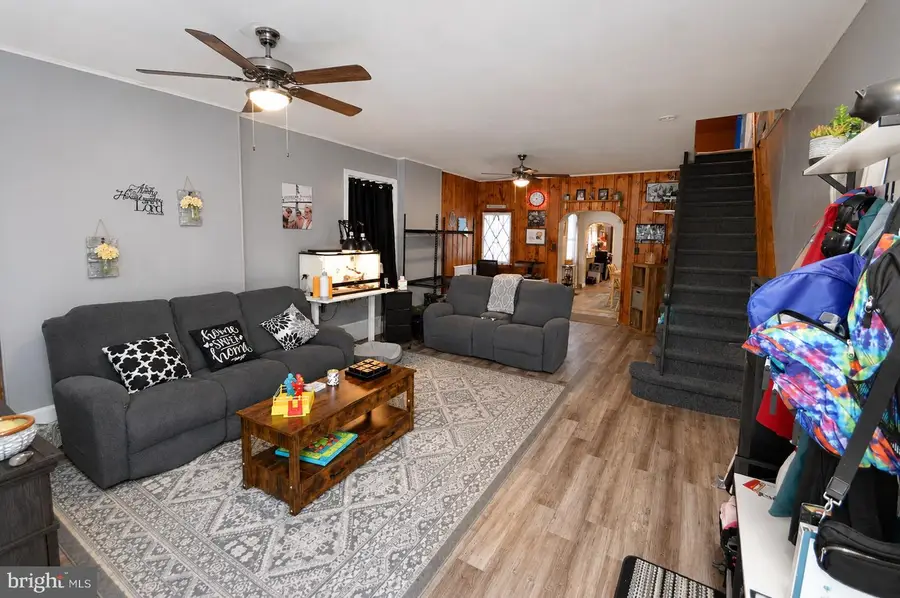 343 Penn St, Burlington, NJ 08016 - #3