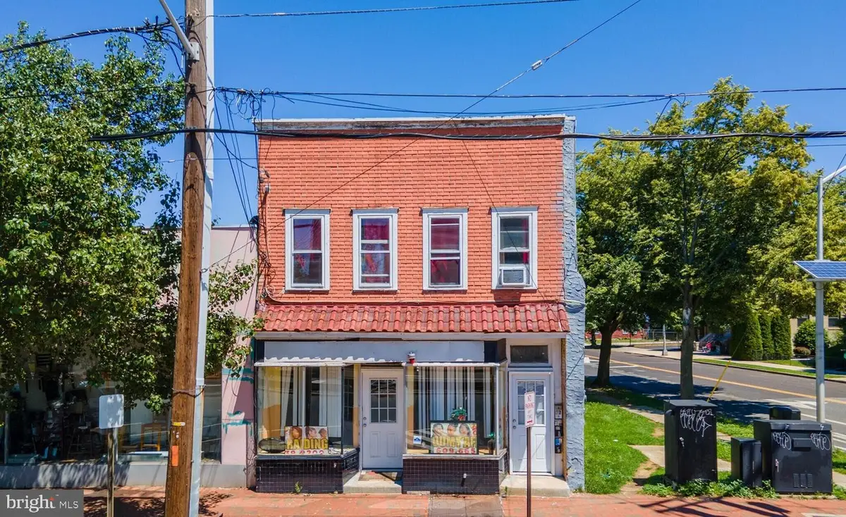 37 E Broad St, Burlington, NJ 08016 - #1