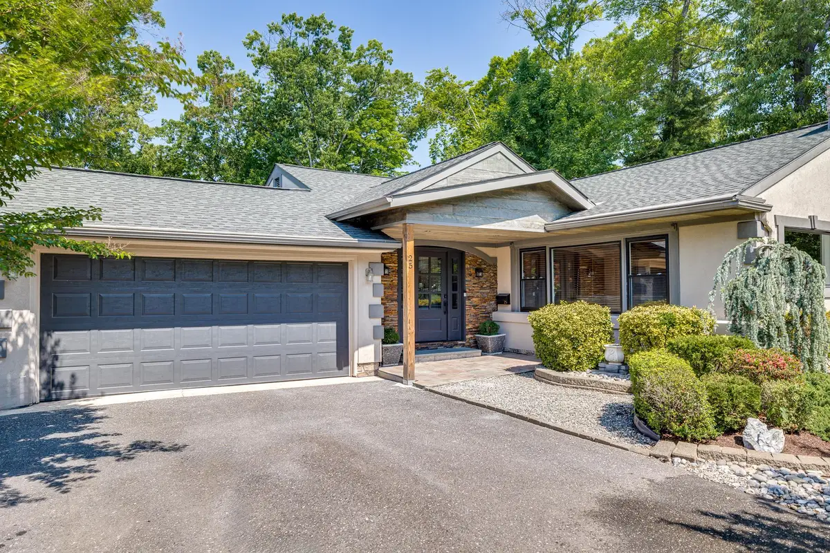 25 Woodside Ln, Cinnaminson, NJ 08077 - #1
