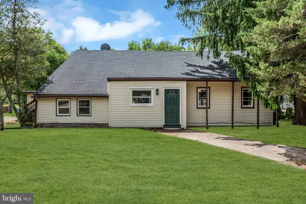 2438 Range Rd, BROWNS MILLS, NJ 08015