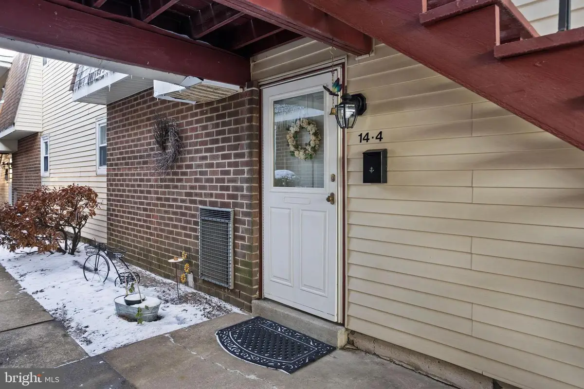 14--4 Florence Tollgate, Florence, NJ 08518 - #1