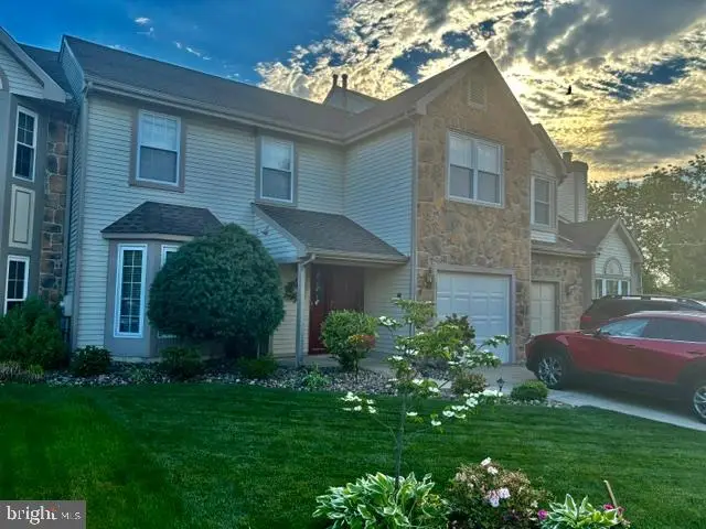3 Sandhurst Dr, Mount Laurel, NJ 08054 - #1