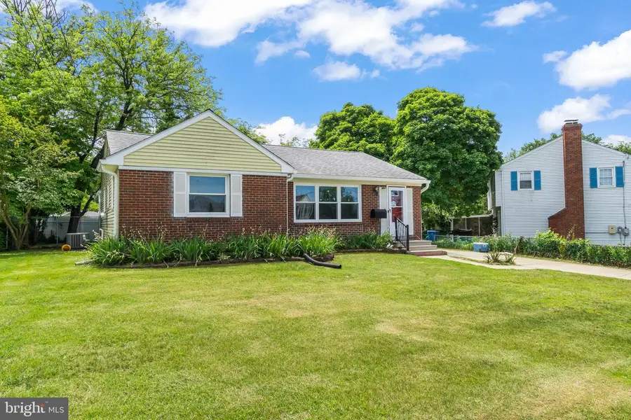102 Washington Ave, Beverly, NJ 08010 - #2