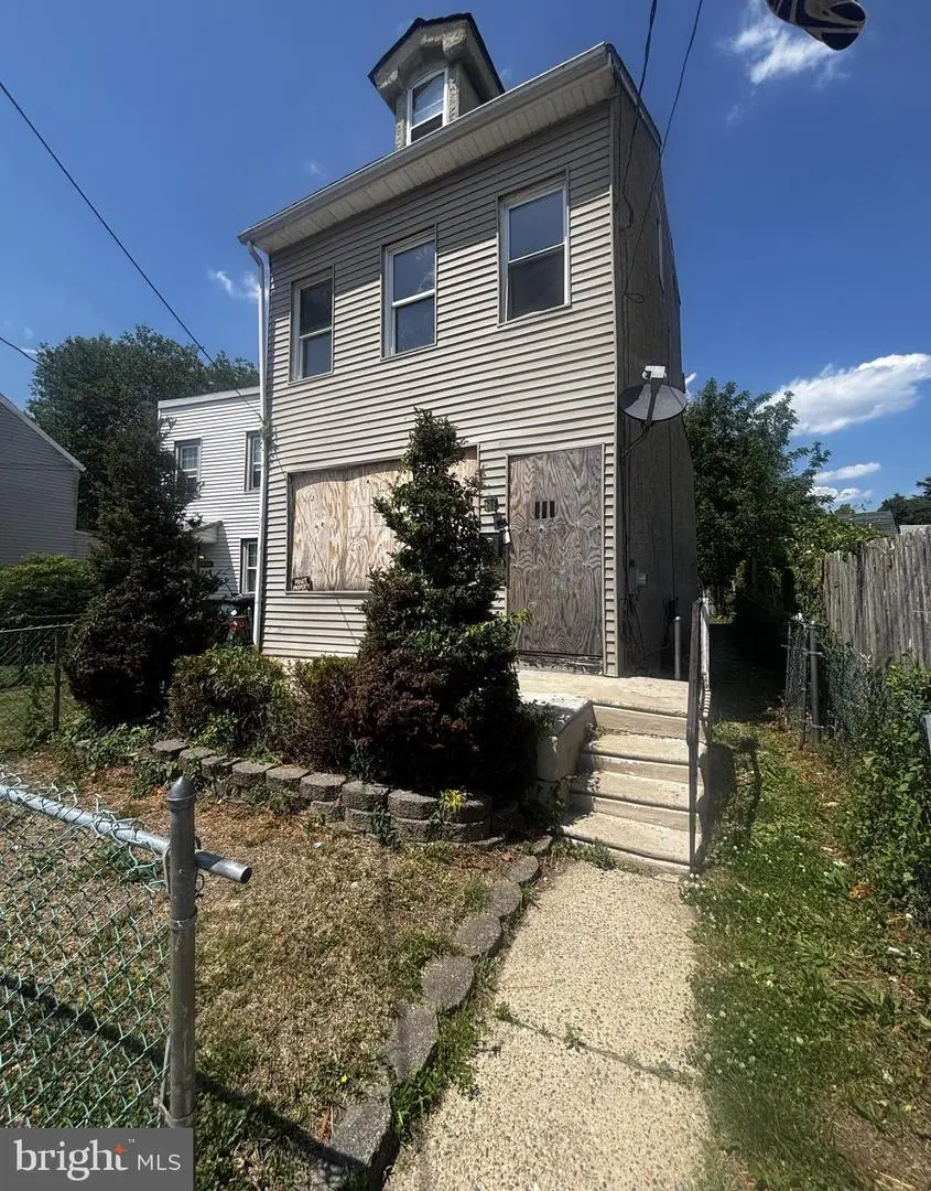 111 Belmont St, Burlington, NJ 08016 - #1