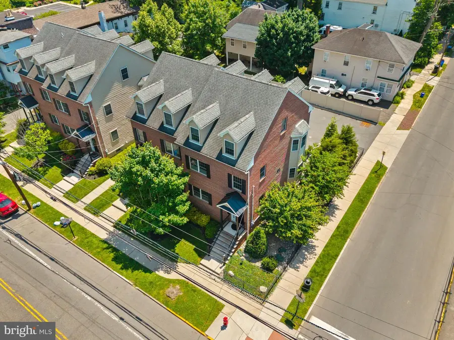 36 E Park St, Bordentown, NJ 08505 - #3