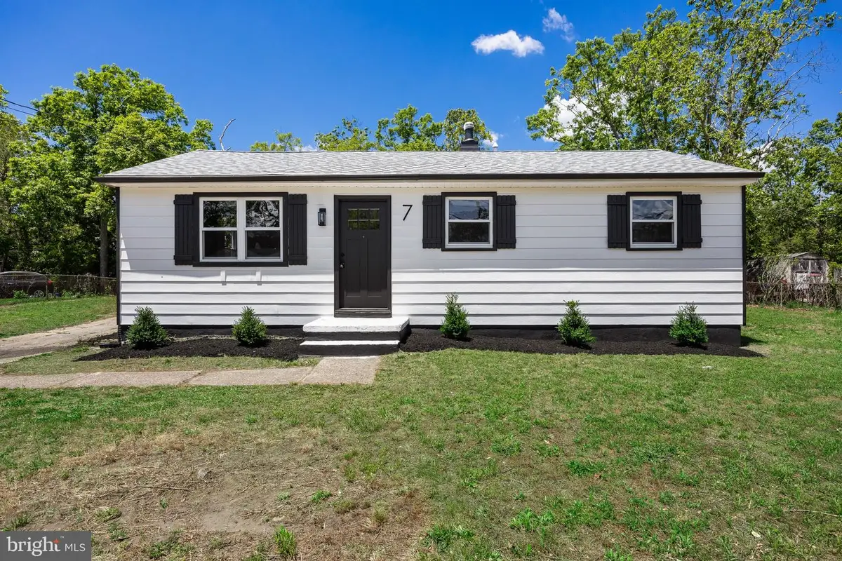 7 Coville Dr, Browns Mills, NJ 08015 - #1
