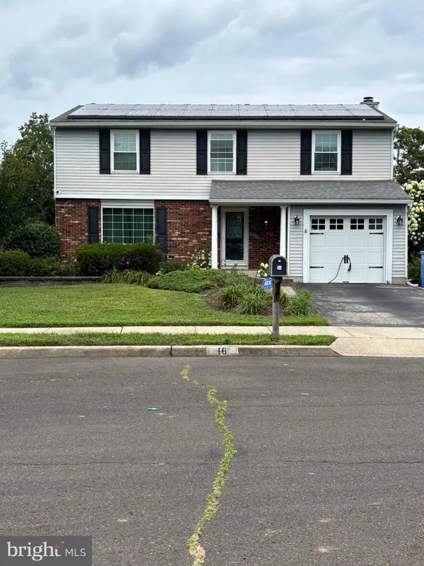 16 Ross Rd, BURLINGTON TOWNSHIP, NJ 08016