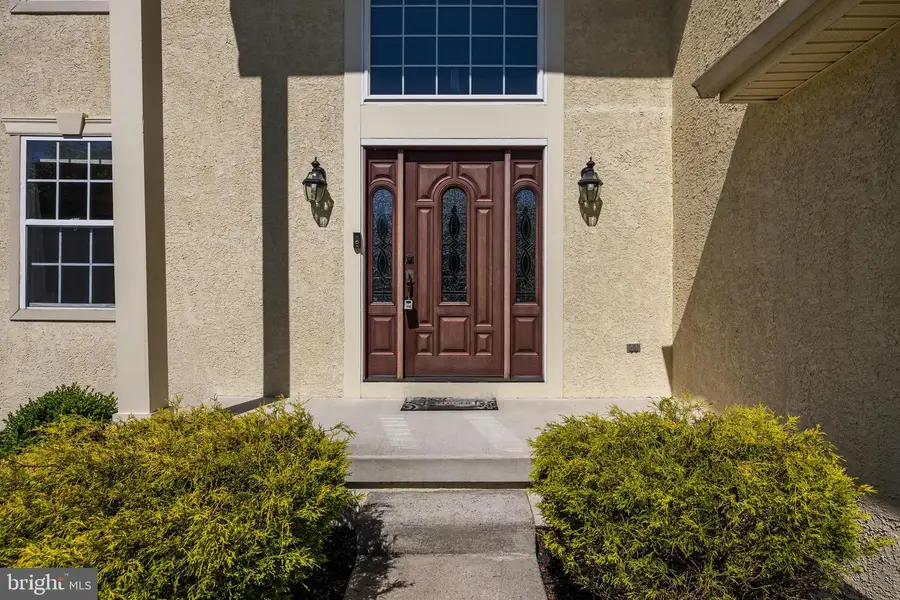 17 Adams Dr, Burlington, NJ 08016 - #3