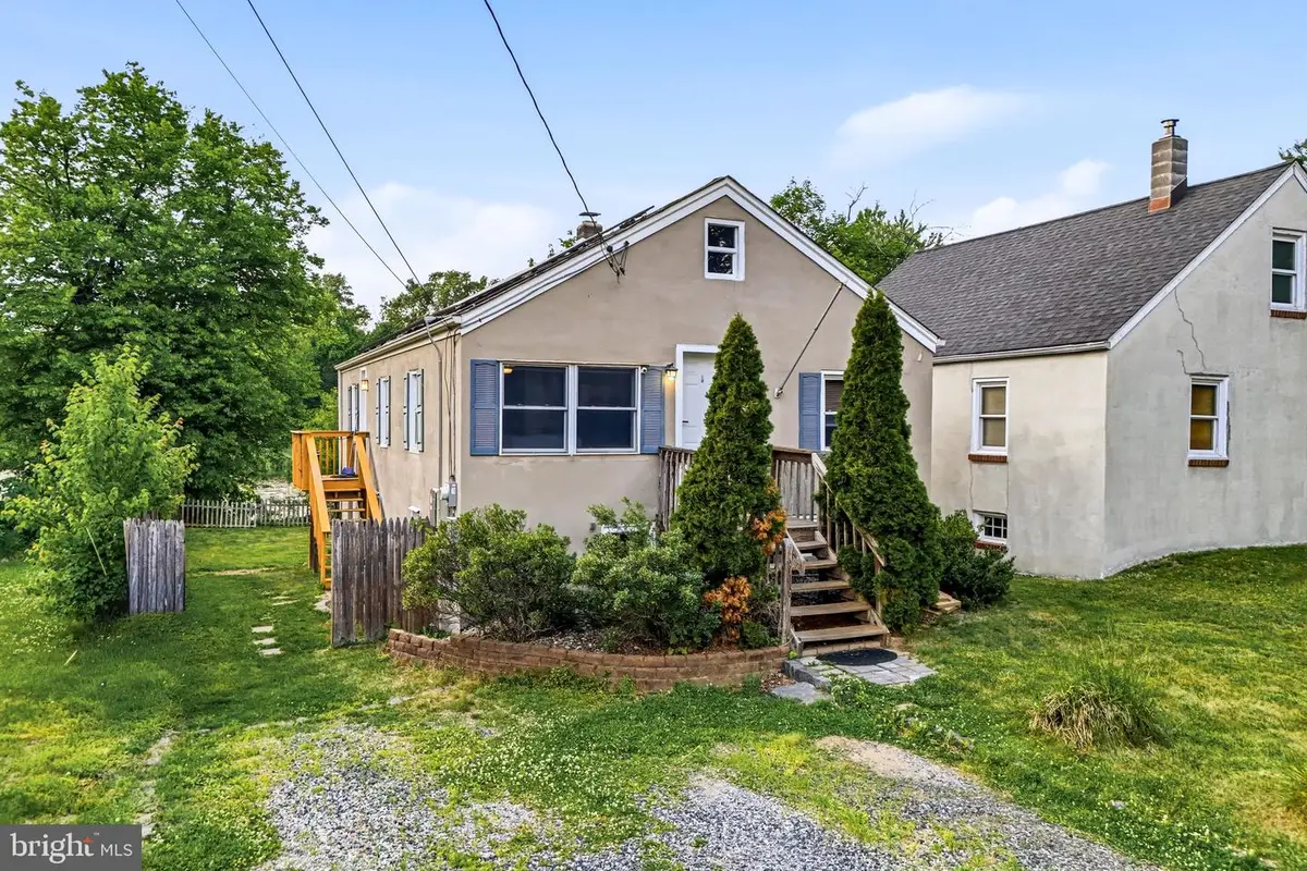 4 Creekview Ave, Bordentown, NJ 08620 - #1