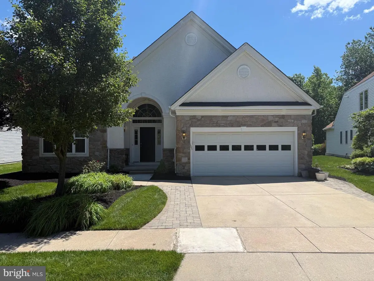 105 Lowell Dr, Marlton, NJ 08053 - #1