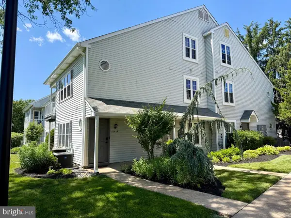 374-b Delancey Pl #374, MOUNT LAUREL, NJ 08054