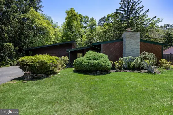 9 S Lakeside Dr W, MEDFORD, NJ 08055
