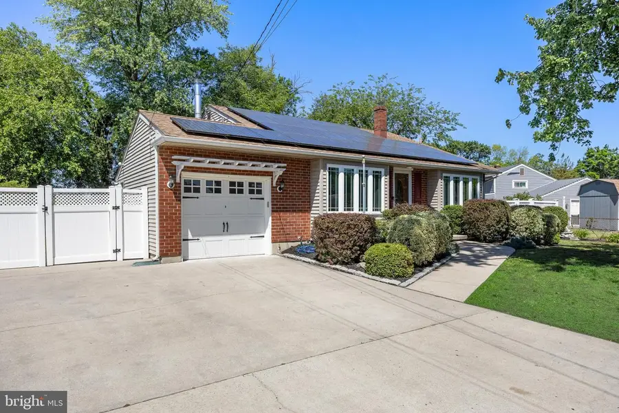 1403 Glenview Dr, Cinnaminson, NJ 08077 - #3