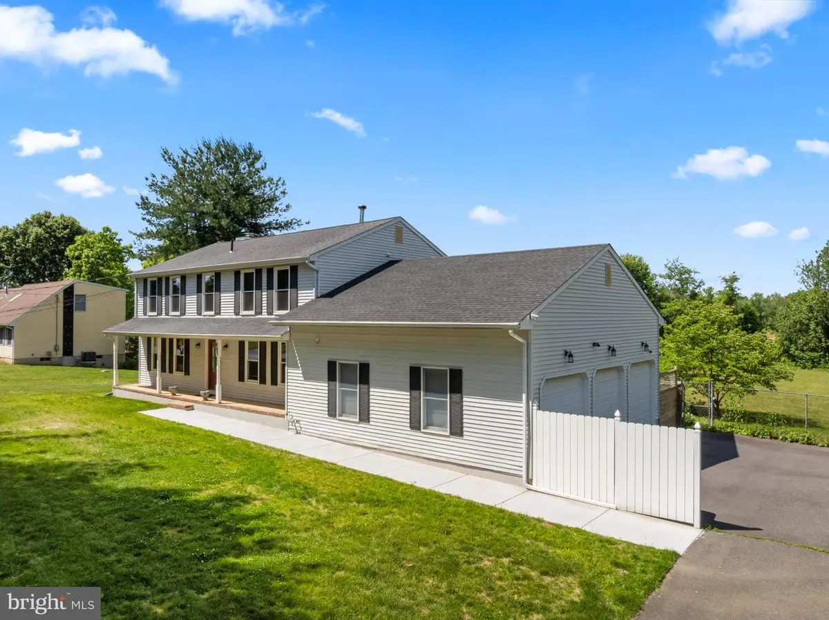 607 Chesterfield Arneytown Rd, Chesterfield, NJ 08515 - #1