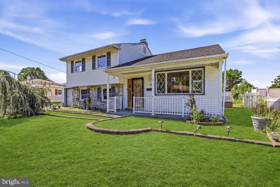 14 Lancaster Dr, Burlington, NJ 08016 - #2